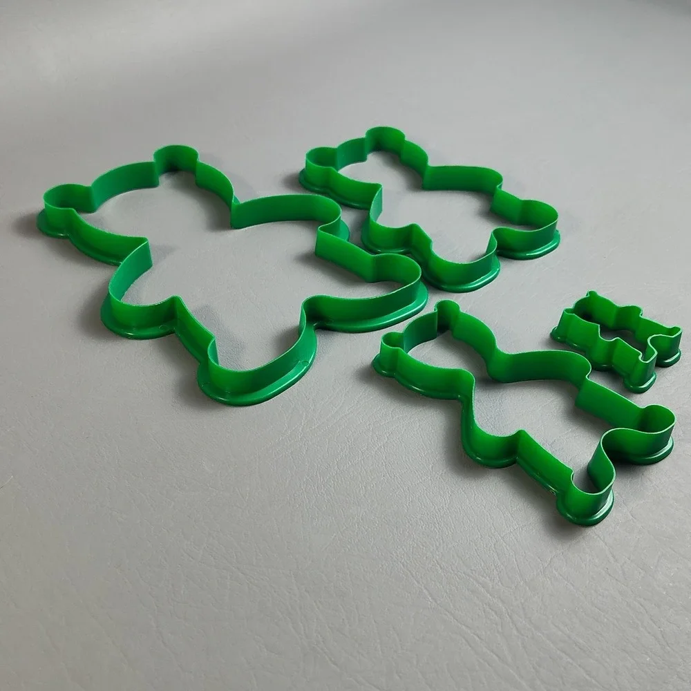 Vtg. Wilton Cookie Cutter Teddy Bear Family Set Of 4Green 1991 6